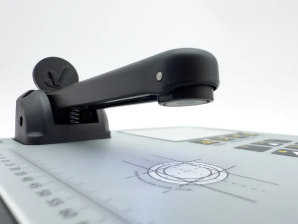 Zbliżenie ramienia i sensora PMV Investor Sigma Metalytics – tester metali inwestycyjnych